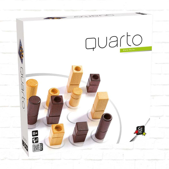 Gigamic Quarto Classic večjezična izdaja - Strateška igra za nepozabne dvoboje - Sestavi štiri v vrsto za 8+ let, 20 min, 2 igralca, vključuje slovenska pravila